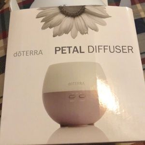 Doterra petal diffuser